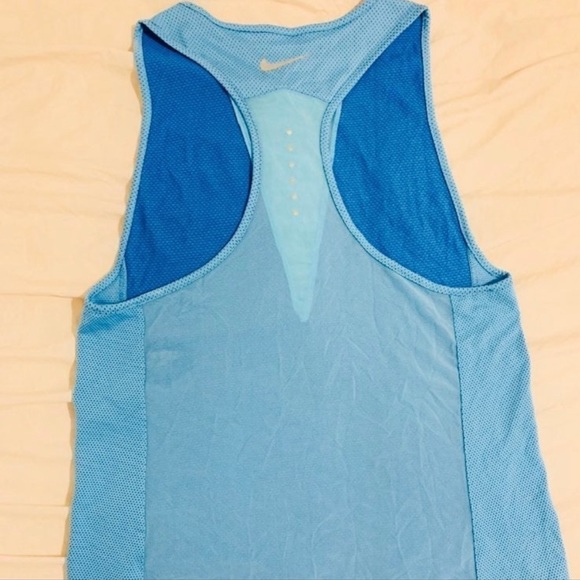 Nike Top - Picture 3 of 3